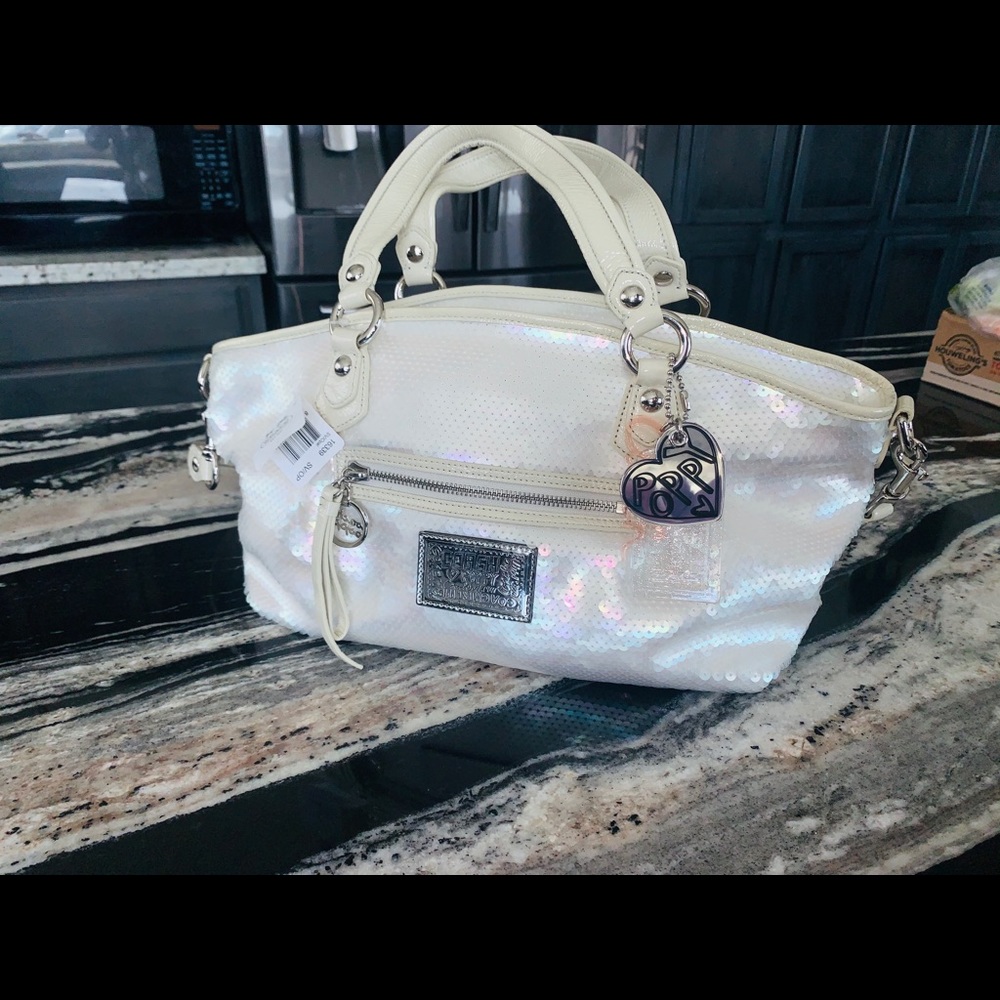 Coach poppy purse